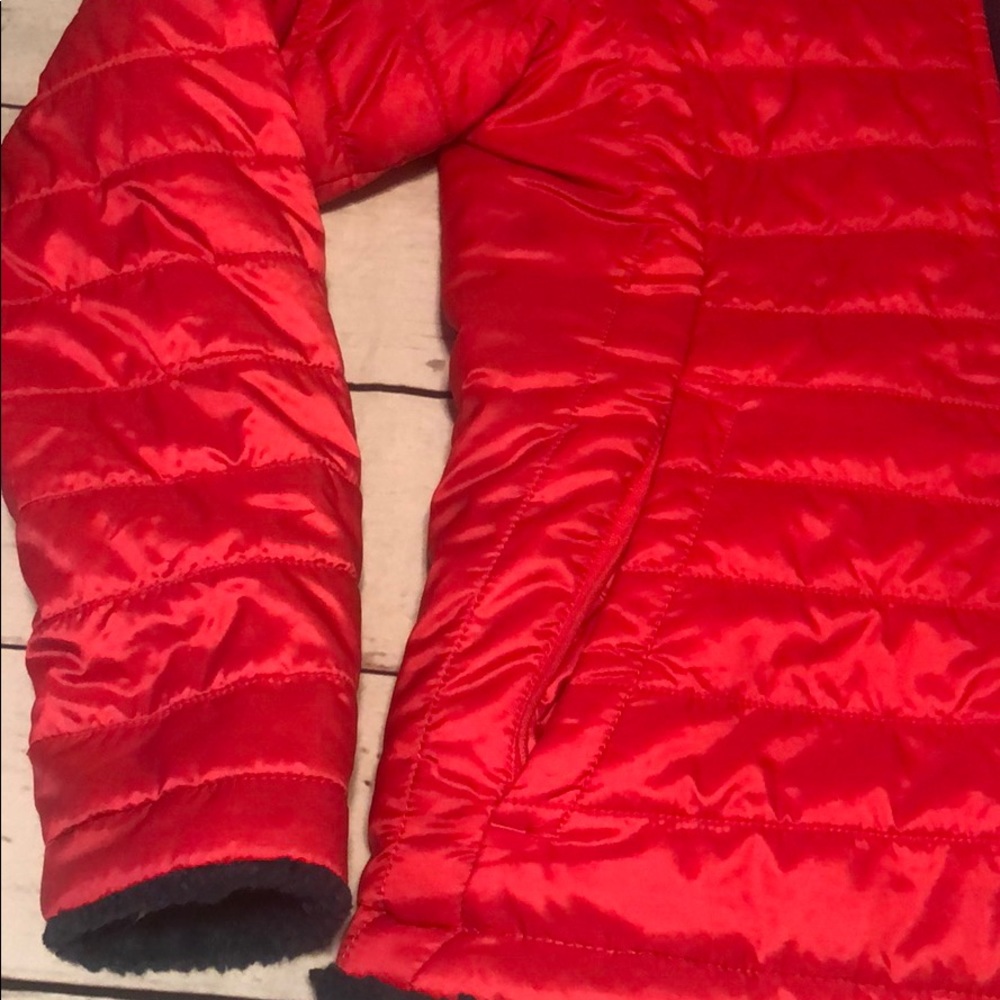 The North Face girls reversible puffer jacket - Picture 8 of 16